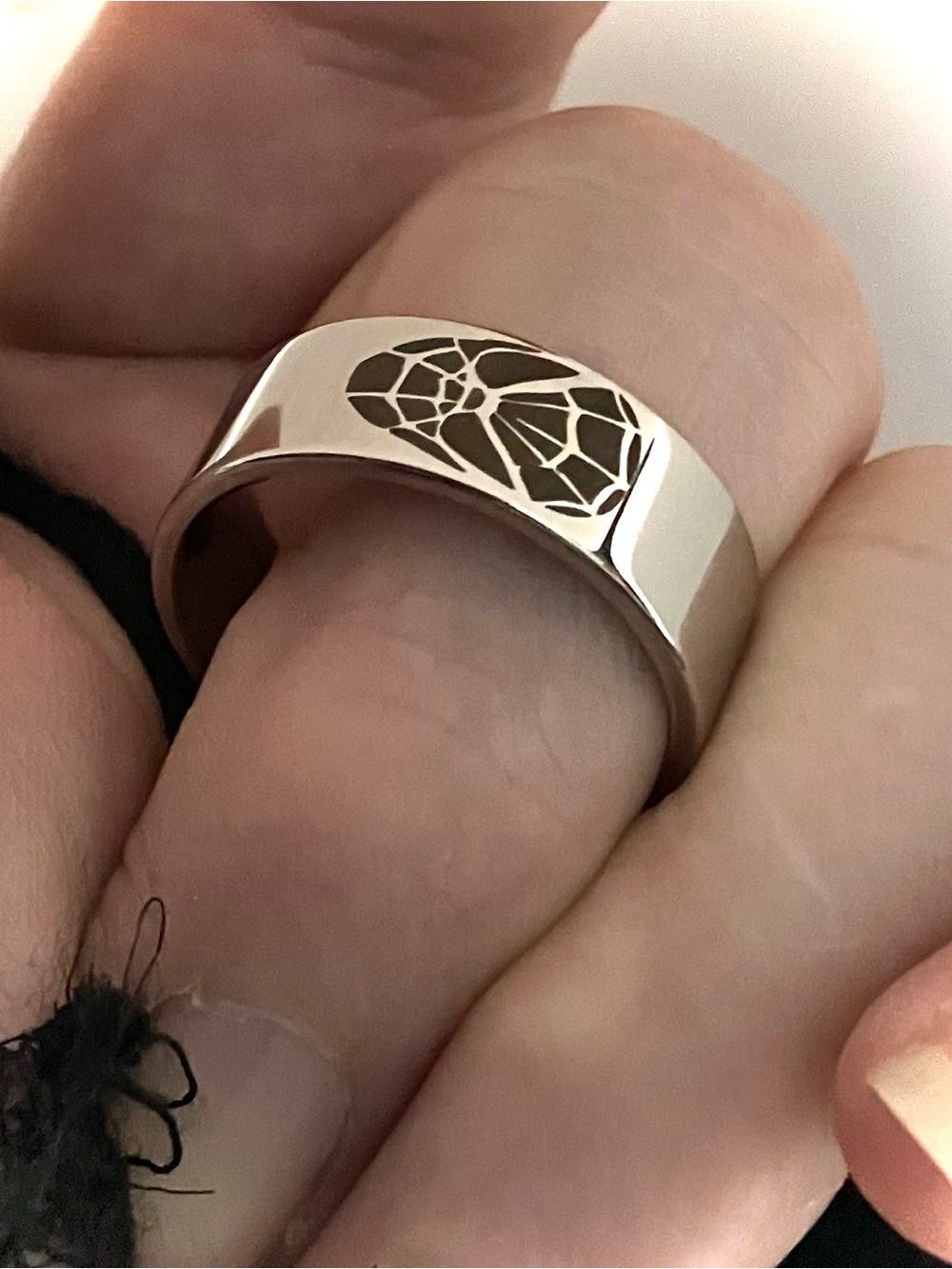 SPIDER-MAN INSPIRED RING 8MM - Picture 2 of 4